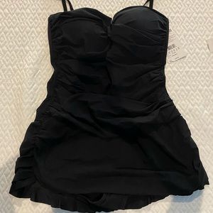 Women’s one piece NWT!!